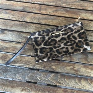 Michael Kors Cheetah clutch